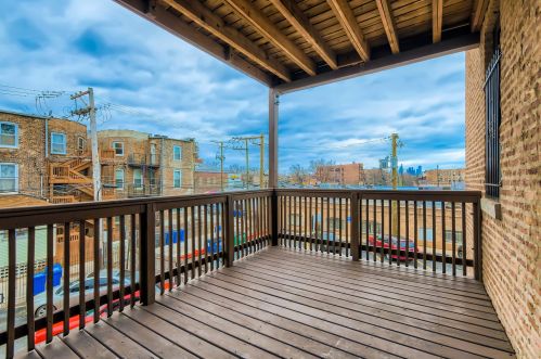 3520 King Dr, Chicago IL  60653-1110 exterior