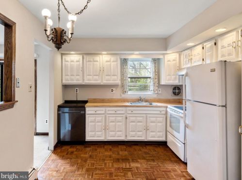 2511 Meetinghouse Rd, Jamison PA 18929-1157 exterior