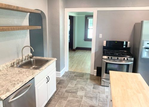 2413 68th St, Milwaukee, WI 53219-1905