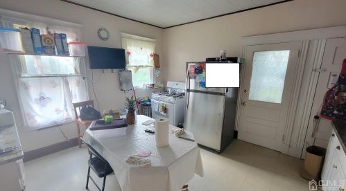 118 Hamilton St, New Brunswick NJ 08901-1807 exterior