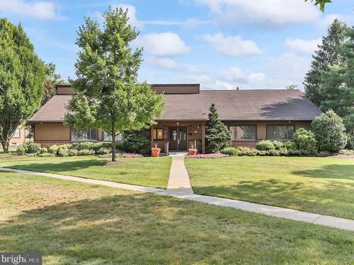 16 Cliveden Ct, Trenton NJ 08648-1400 exterior