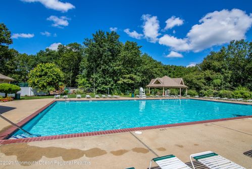 1202 Dahlia Ct, Jackson Twp NJ 08527-4160 exterior