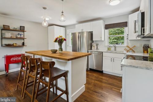 3463 Little Hunting Crk Dr, Alexandria VA 22309-1929 exterior