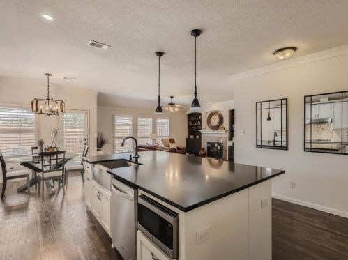 7716 Glenoaks Dr, Frisco TX exterior