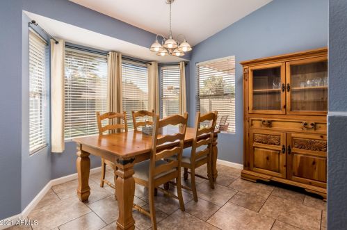 621 Los Feliz Dr, Chandler AZ  85226-4930 exterior