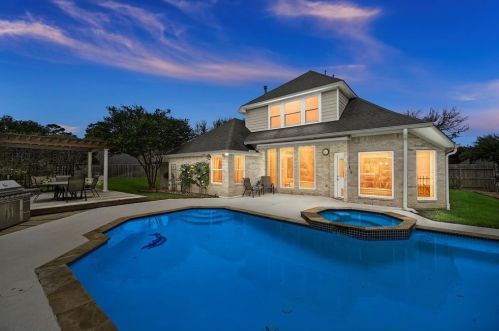 20503 Forest Stream Dr, Humble, TX 77346-1640