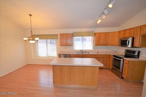 18649 2nd Ave, Phoenix AZ  85027-6618 exterior