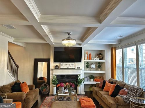 595 Lofty Ln, Atlanta GA  30331-8643 exterior