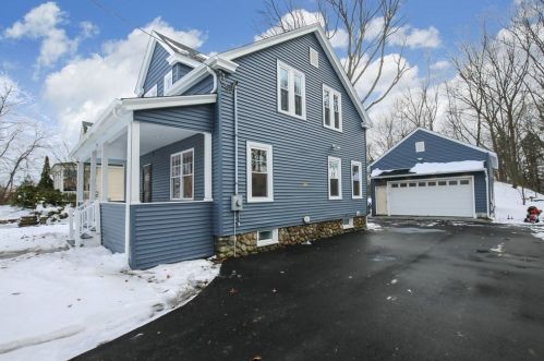 9 Royal Rd, Worcester, MA 01603-1939