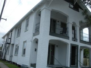 2935 Pine St, New Orleans LA  70125-2634 exterior