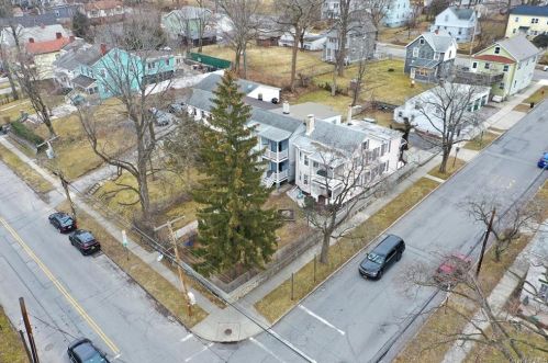 49 Delafield St, Poughkeepsie NY 12601-1708 exterior