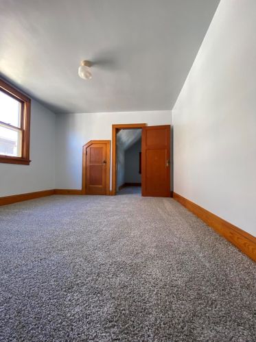 2835 37, Milwaukee WI 53215-3512 exterior