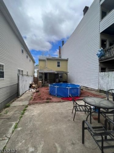 11 Sheridan Ave, Paterson NJ 07502-2115 exterior