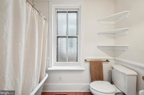 852 24 St, Philadelphia PA 19130-1913 exterior