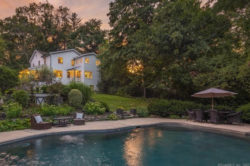 236 Norwalk Rd, Norwalk CT 06850-4318 exterior