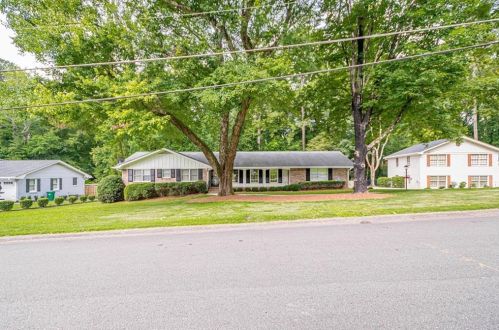 4882 Cambridge Dr, Atlanta, GA 30338-5049