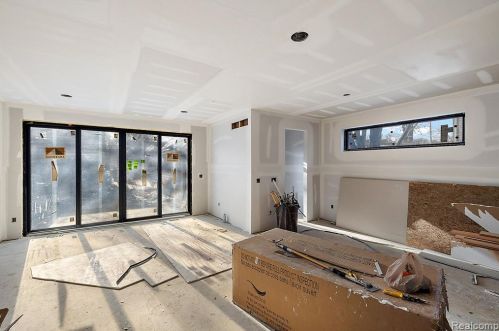 1852 Holland St, Bham MI 48009-6856 exterior