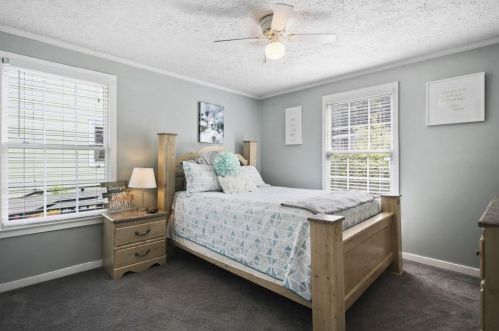 1385 Kenilworth Dr, Atlanta GA 30310-3941 exterior