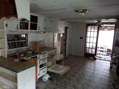 599 Hurtt Rd, Chickamauga GA 30707-3239 exterior