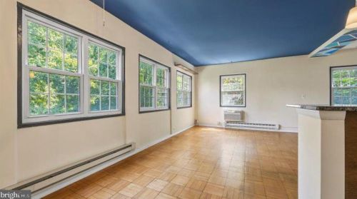 1240 Martha Custis Dr, Alexandria VA  22302-2016 exterior