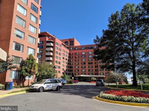 1011 Arlington Blvd, Arlington VA  22209-2226 exterior