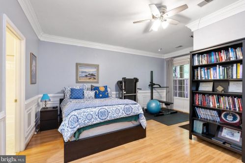 7585 Great Swan Ct, Alexandria VA 22306-2275 exterior