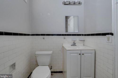 1320 T St, Washington DC 20009-4438 exterior