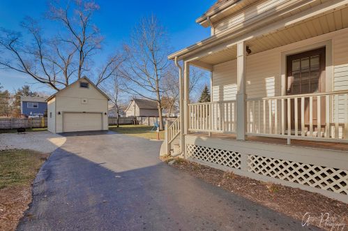 325 Douglas Ave, Bull Valley IL 60014 exterior