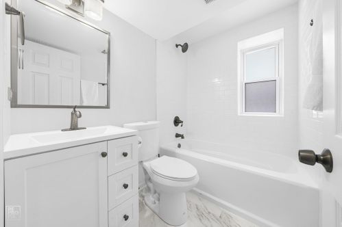 3142 Christiana Ave, Chicago IL 60651-4148 exterior