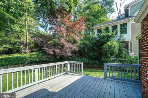 6806 Belford Dr, Silver Spring MD 20912-4841 exterior