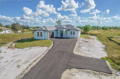 3706 58th Ave, Naples, FL 34120-2780