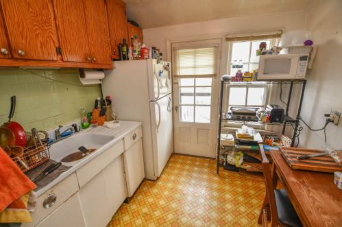 4849 Mohawk Ave, Milwaukee WI 53217-5034 exterior