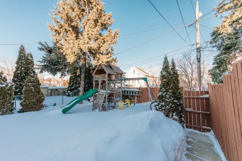 2678 16 St, Milwaukee WI 53215-3002 exterior