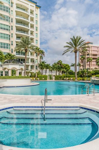 400 5th Ave, Boca Raton FL  33432-6073 exterior