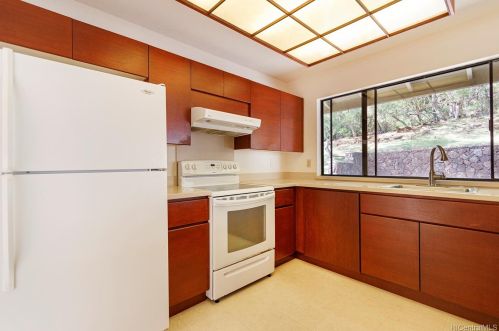 2146 Halakau St, Honolulu HI 96821-2631 exterior