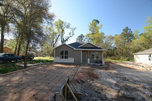 323 Watkins St, Huntsville TX 77320-4831 exterior