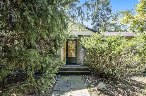 2615 Applelane Ave, Kalamazoo, MI 49008-2103