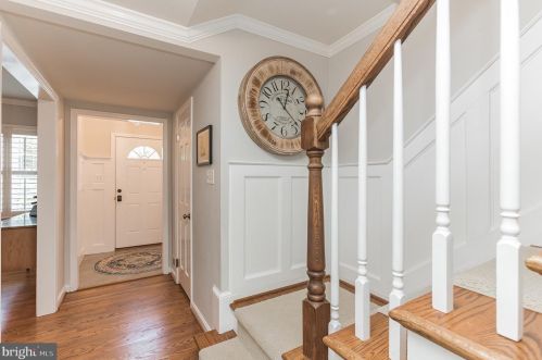 1122 Kensington Rd, Mc Lean VA 22101-2918 exterior