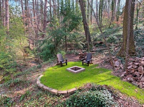 1141 Biltmore Dr, Atlanta GA 30329-3809 exterior