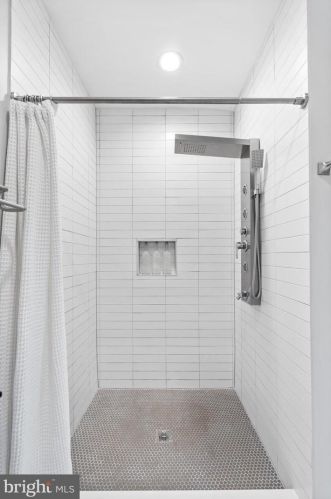 32 Franklin St, Washington DC  20002-1008 exterior