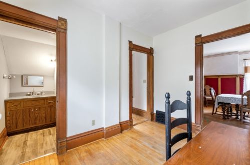 1525 82, Milwaukee WI 53222-2935 exterior