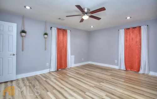 4495 Kent Rd, Atlanta GA  30337-5205 exterior