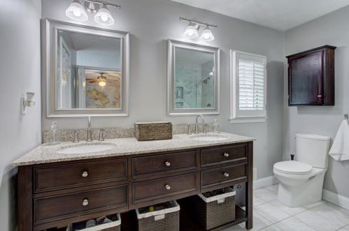 2425 Kingsland Dr, Atlanta GA 30360-1441 exterior