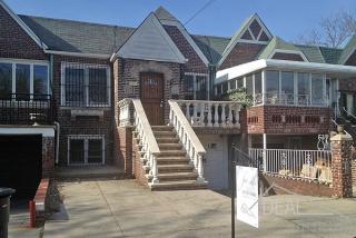 1417 Oriental Blvd, Brooklyn NY  11235-2307 exterior