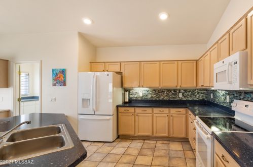 63396 Cat Claw Ln, Tucson AZ 85739-1267 exterior