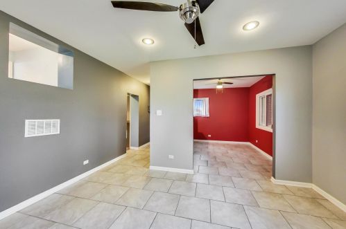 8908 Dorchester Ave, Chicago IL 60619-7005 exterior