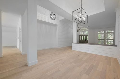 10074 Circleview Dr, Austin TX  78733-6302 exterior