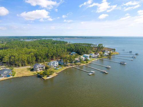 4532 Bayside Dr, Milton FL  32583-8422 exterior