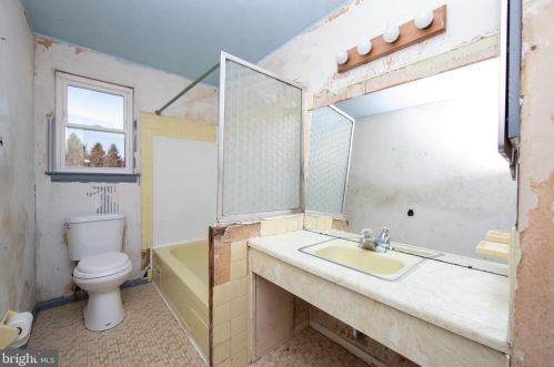 337 Davistown Rd, Blenheim NJ 08012-3301 exterior