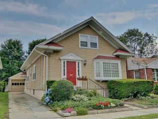 193 Chace Ave, Providence, RI 02906-2906